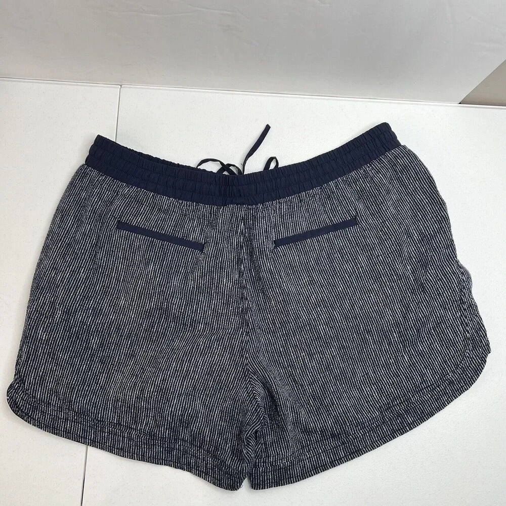 Liz Claiborne liz claiborne